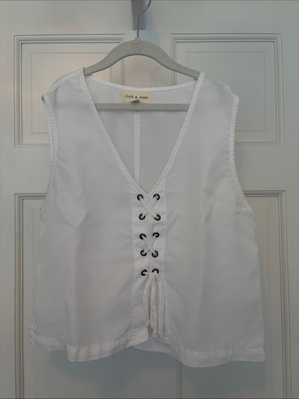 cloth & stone White Lace-Up V-Neck Sleeveless Tank Top